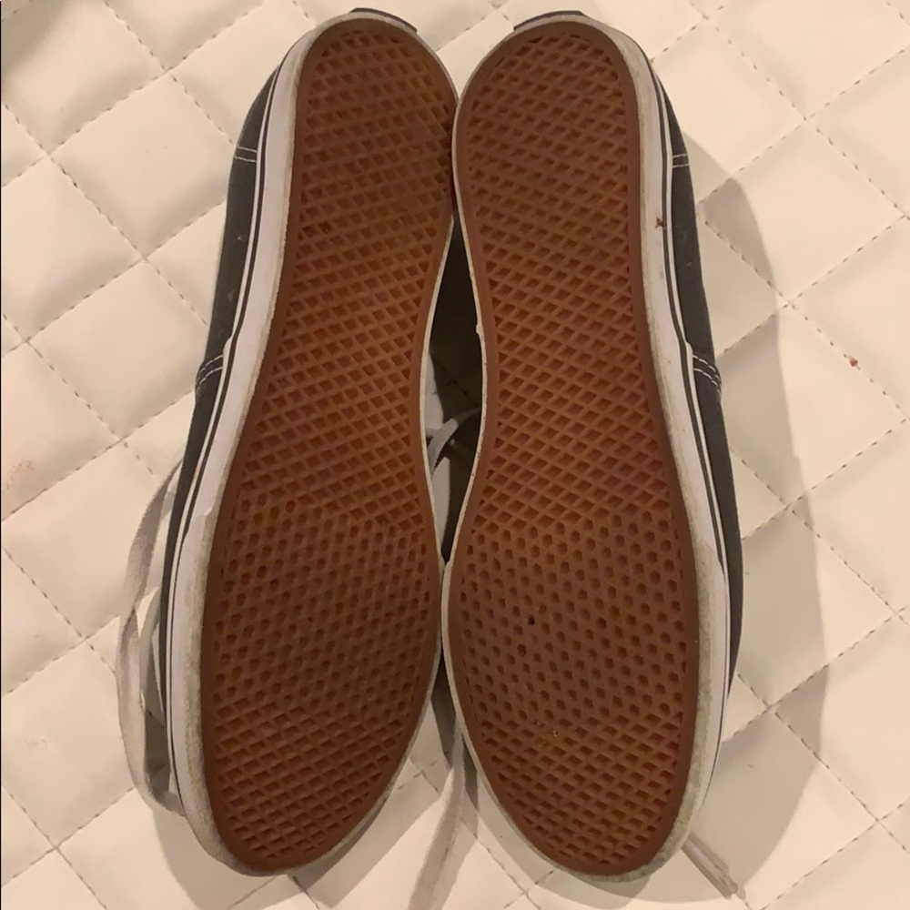 Vans - Picture 2 of 2